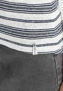 Khujo T-shirts Shirt MATAMA Dames Marine / Wit -Exporteren Kleding Pracht Winkel 7d0781c23b99276cbdc5cda4a029bb26