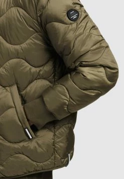 Khujo Picco - Jas - Olivgrün 16 Khujo Picco - Jas - Olivgrün -Exporteren Kleding Pracht Winkel bf160237d7e64ff88cc23410eba59643