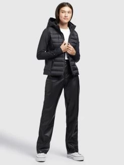 Khujo Outdoor Jassen Functionele Jas Ghita Dames Zwart -Exporteren Kleding Pracht Winkel d6aa167be7692c2b9def814f24551e57